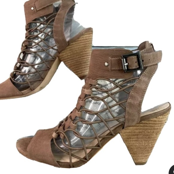 VINCE Camuto EVEL Brown Caged Sandal Stacked Block Heel Open Toe Womens Size 7.5 - Picture 2 of 7